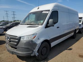  Salvage Mercedes-Benz Sprinter