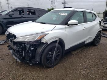  Salvage Nissan Kicks