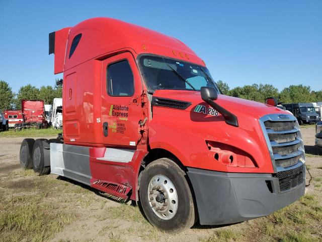  Salvage Freightliner Cascadia 1