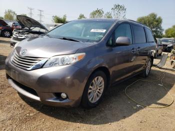  Salvage Toyota Sienna