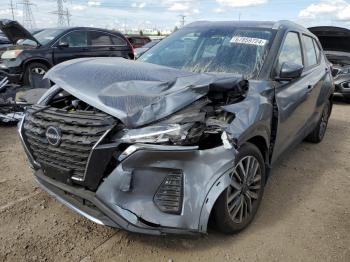  Salvage Nissan Kicks