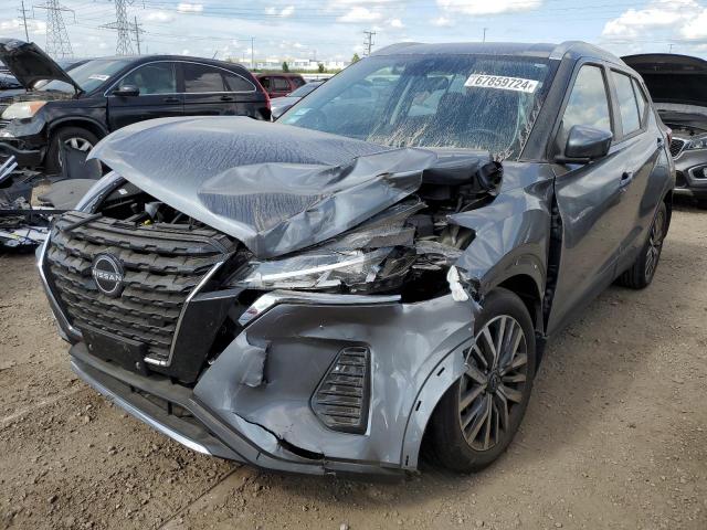  Salvage Nissan Kicks