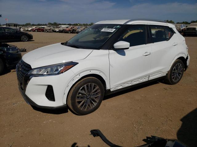  Salvage Nissan Kicks