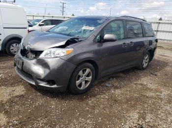  Salvage Toyota Sienna