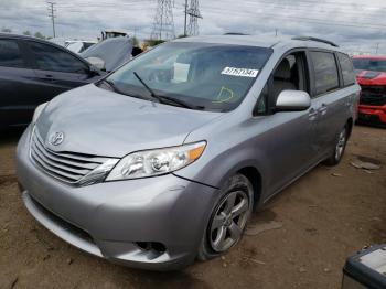  Salvage Toyota Sienna