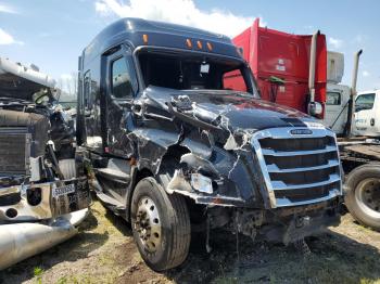  Salvage Freightliner Cascadia