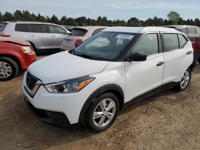  Salvage Nissan Kicks