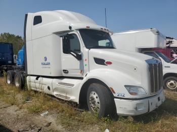  Salvage Peterbilt 579