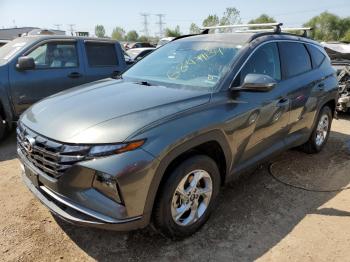  Salvage Hyundai TUCSON