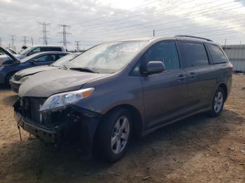  Salvage Toyota Sienna