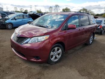  Salvage Toyota Sienna