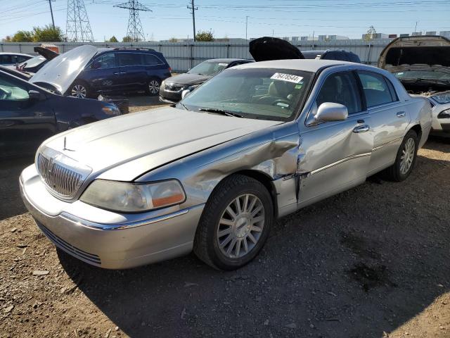  Salvage Lincoln Towncar