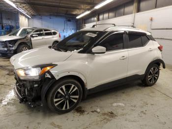  Salvage Nissan Kicks