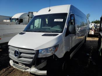  Salvage Mercedes-Benz Sprinter