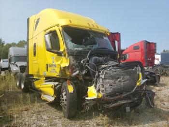  Salvage Freightliner Cascadia 1