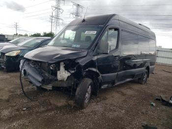  Salvage Mercedes-Benz Sprinter