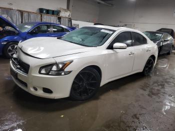  Salvage Nissan Maxima