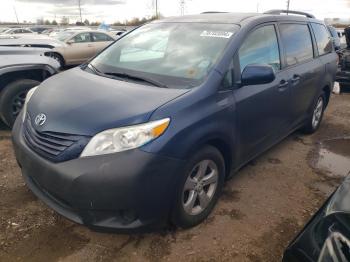  Salvage Toyota Sienna