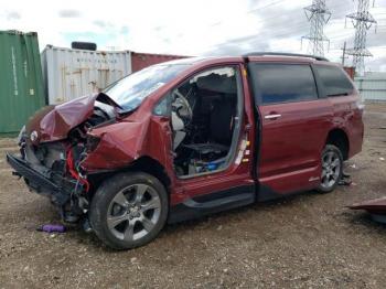  Salvage Toyota Sienna