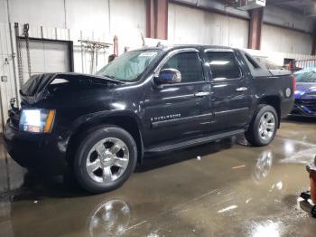  Salvage Chevrolet Avalanche