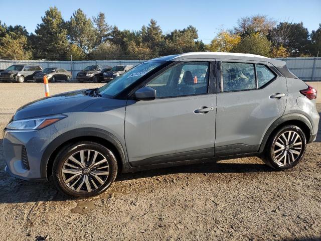  Salvage Nissan Kicks