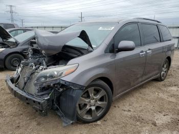  Salvage Toyota Sienna