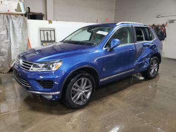  Salvage Volkswagen Touareg