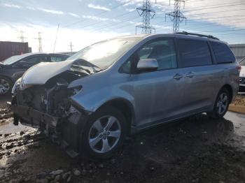  Salvage Toyota Sienna