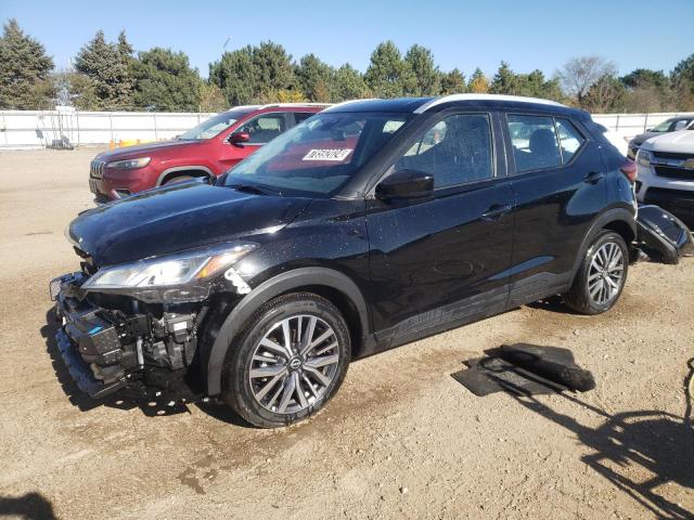  Salvage Nissan Kicks