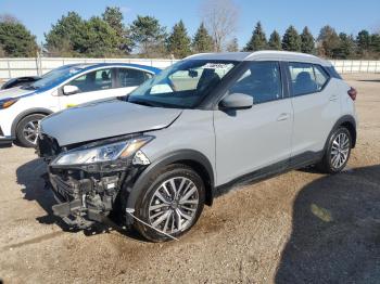  Salvage Nissan Kicks