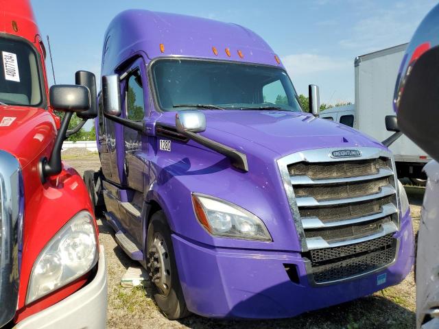  Salvage Freightliner Cascadia 1