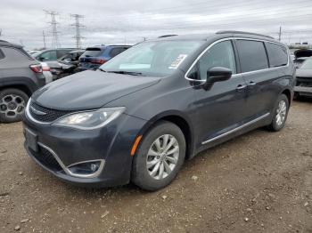  Salvage Chrysler Pacifica