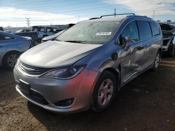  Salvage Chrysler Pacifica