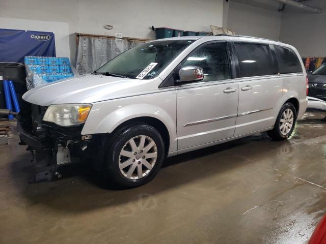  Salvage Chrysler Minivan