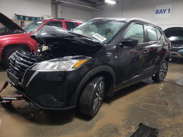  Salvage Nissan Kicks