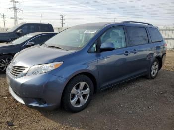  Salvage Toyota Sienna