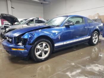  Salvage Ford Mustang