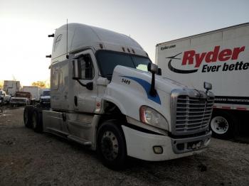  Salvage Freightliner Cascadia 1