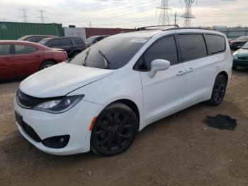  Salvage Chrysler Pacifica