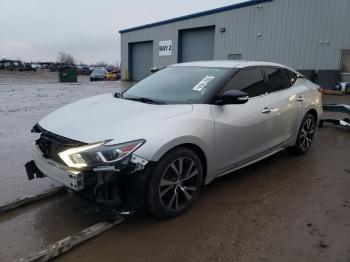  Salvage Nissan Maxima