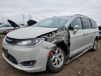  Salvage Chrysler Pacifica