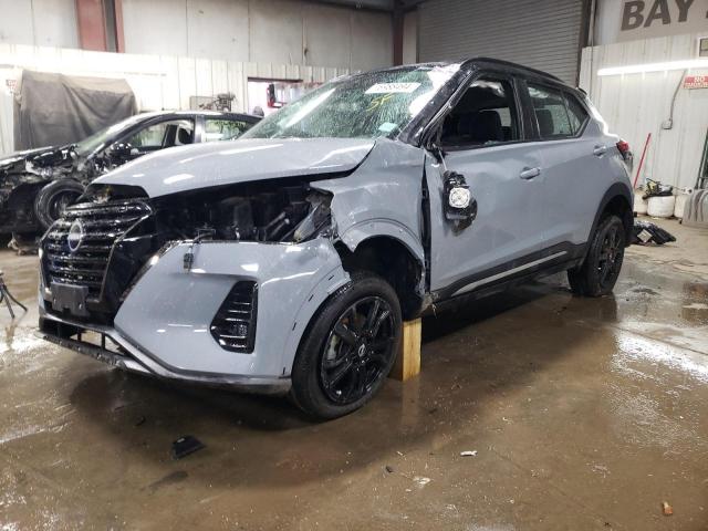  Salvage Nissan Kicks