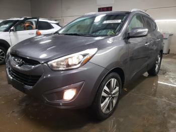  Salvage Hyundai TUCSON