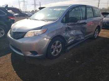  Salvage Toyota Sienna