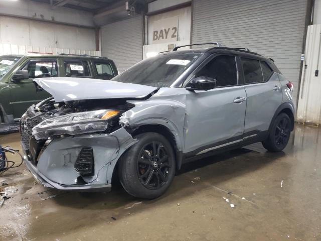  Salvage Nissan Kicks