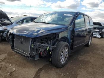  Salvage Volkswagen Routan