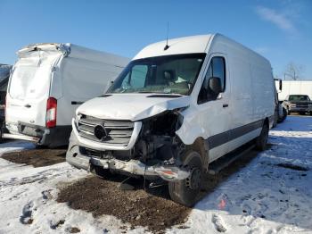  Salvage Mercedes-Benz Sprinter