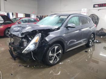  Salvage Hyundai TUCSON