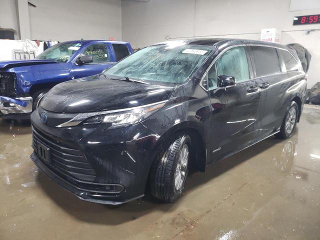  Salvage Toyota Sienna