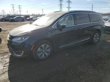  Salvage Chrysler Pacifica